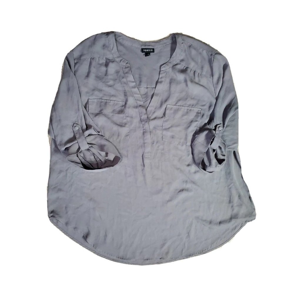 Torrid Women's 1 Gray Sheer Tunic 1/4 Button Pockets Pleated Back Long Sleeve